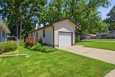 1003 Bellevue Avenue, Elgin, IL 60120 - Photo 2