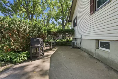 1003 Bellevue Avenue, Elgin, IL 60120 - Photo 28