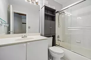 360 W Illinois St, Chicago, IL 60654 - Photo 10