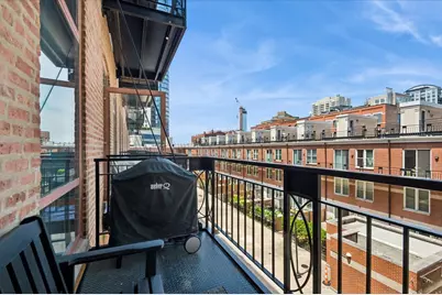 360 W Illinois Street #312, Chicago, IL 60654 - Photo 2