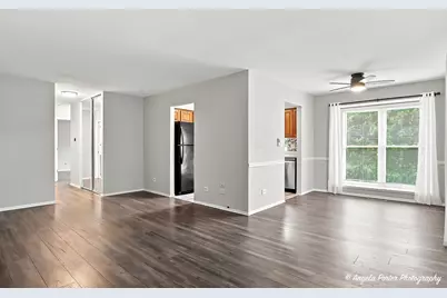 761 Garfield Avenue #B, Libertyville, IL 60048 - Photo 2
