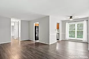 761 Garfield Ave, Libertyville, IL 60048 - Photo 2