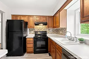 761 Garfield Ave, Libertyville, IL 60048 - Photo 6