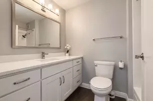 401 E Ontario St, Chicago, IL 60611 - Photo 10