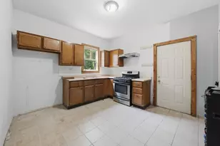 11754 S Wallace St, Chicago, IL 60628 - Photo 16