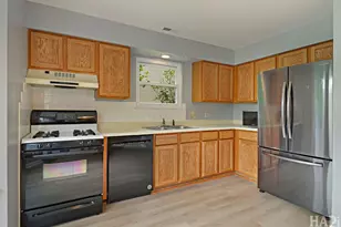 3612 Hale Ln, Island Lake, IL 60042 - Photo 10