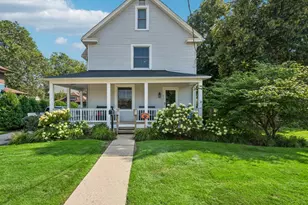 213 W Maple Ave, Libertyville, IL 60048 - Photo 1