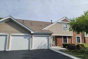 1460 7 Pines Rd, Schaumburg, IL 60193 - Photo 1