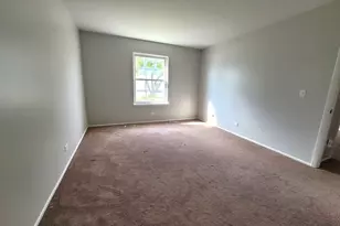 1460 7 Pines Rd, Schaumburg, IL 60193 - Photo 10