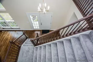 305 W Applegate Ct, Round Lake, IL 60073 - Photo 14