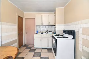 358 S Washington Ave, Kankakee, IL 60901 - Photo 6