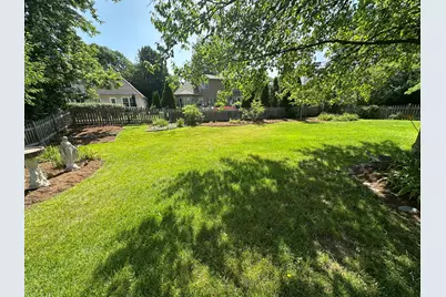 2324 Kalamazoo Drive, Naperville, IL 60565 - Photo 34