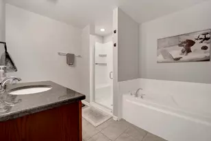 1228 Emerson St, Evanston, IL 60201 - Photo 18
