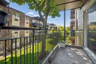 6359 N Ridge Ave, Chicago, IL 60660 - Photo 12