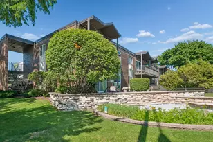 6359 N Ridge Ave, Chicago, IL 60660 - Photo 2