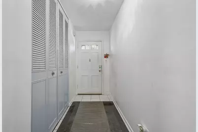 6359 N Ridge Avenue #206, Chicago, IL 60660 - Photo 8