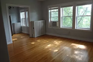 5463 S Ingleside Ave, Chicago, IL 60615 - Photo 2