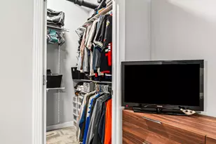 411 W Ontario St, Chicago, IL 60654 - Photo 12