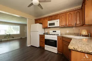 506 N Douglas Ave, Villa Park, IL 60181 - Photo 6