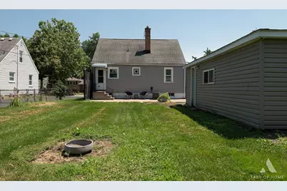 506 N Douglas Avenue, Villa Park, IL 60181 - Photo 2