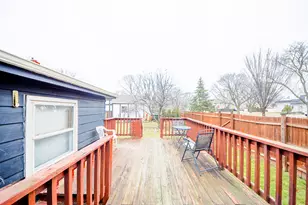 2433 S Shag Bark Trail, Arlington Heights, IL 60005 - Photo 18