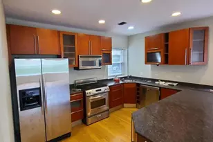1748 E 73rd Pl, Chicago, IL 60649 - Photo 2