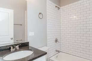 2400 S Troy St, Chicago, IL 60623 - Photo 8