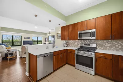 6420 Double Eagle Drive #414, Woodridge, IL 60517 - Photo 4