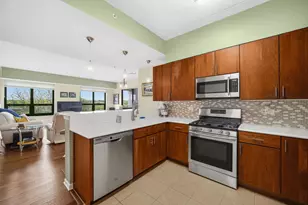 6420 Double Eagle Dr, Woodridge, IL 60517 - Photo 4