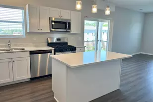 855 E Main St, East Dundee, IL 60118 - Photo 2