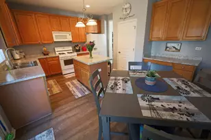 25133 W Gates Ln, Plainfield, IL 60585 - Photo 6