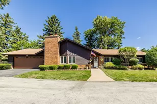 1312 N River Rd, Mount Prospect, IL 60056 - Photo 1