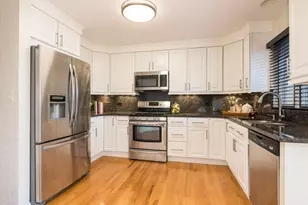 909 W Essex Pl, Arlington Heights, IL 60004 - Photo 8