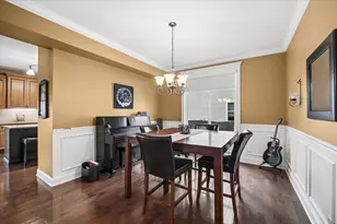 1117 Annandale Dr, Elgin, IL 60123 - Photo 6