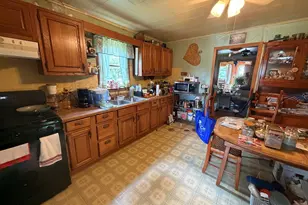 112 S Marion St, Sandoval, IL 62882 - Photo 4