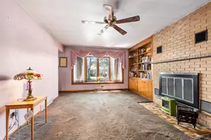 11109 S Ave J, Chicago, IL 60617 - Photo 2