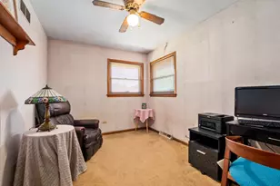 11109 S Ave J, Chicago, IL 60617 - Photo 12