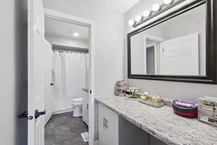 1610 Durham Ct, Darien, IL 60561 - Photo 14