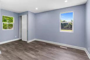 55 Alameda Dr, Carpentersville, IL 60110 - Photo 10
