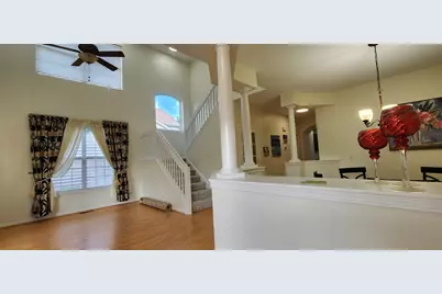 2145 Colchester Avenue, Hoffman Estates, IL 60192 - Photo 4