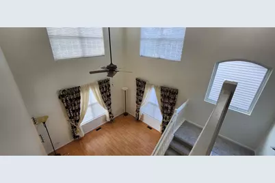2145 Colchester Avenue, Hoffman Estates, IL 60192 - Photo 8