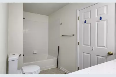 2145 Colchester Avenue, Hoffman Estates, IL 60192 - Photo 14