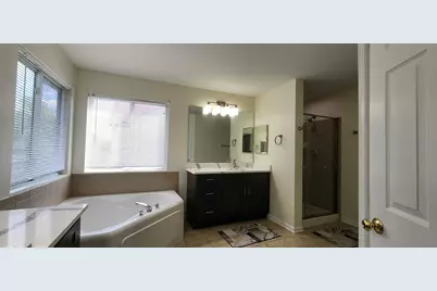 2145 Colchester Avenue, Hoffman Estates, IL 60192 - Photo 26