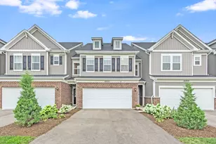 2211 Horseshoe Cir, Naperville, IL 60564 - Photo 2