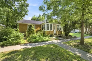 727 E Jackson St, Morris, IL 60450 - Photo 1