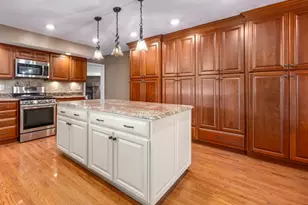 4022 Landmark Rd, Iuka, IL 62849 - Photo 10