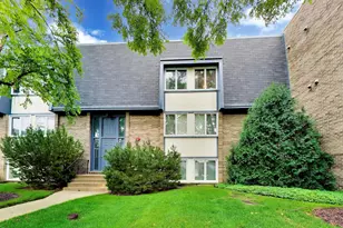 2017 Ammer Ridge Ct, Glenview, IL 60025 - Photo 2