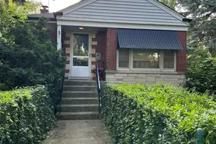 7030 N Ionia Ave, Chicago, IL 60646 - Photo 2
