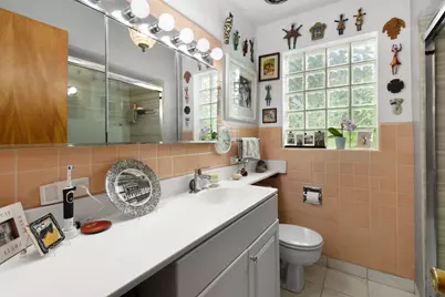 7030 N Ionia Avenue, Chicago, IL 60646 - Photo 12