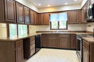 4 Stonegate Ridge, Bourbonnais, IL 60914 - Photo 20